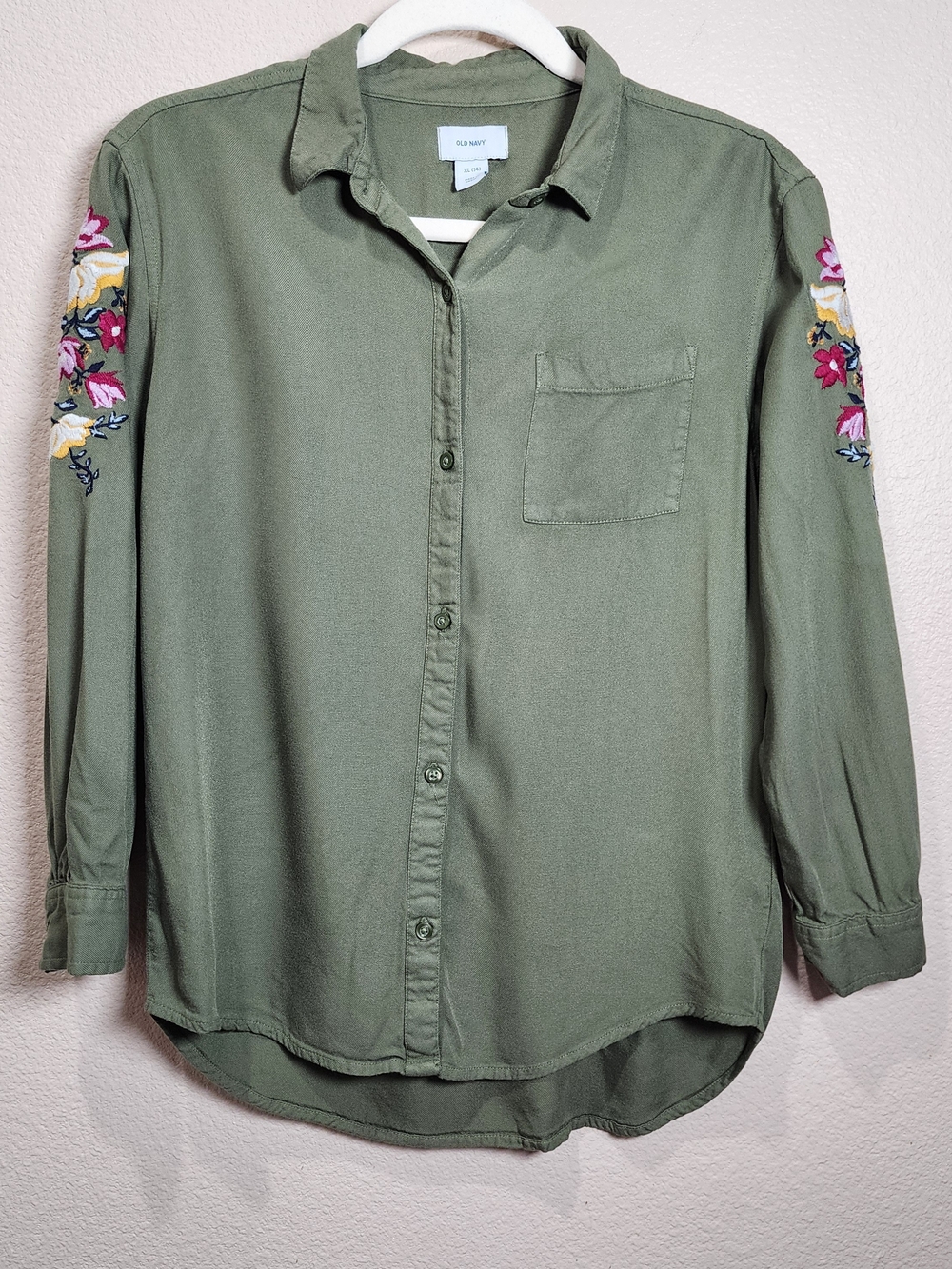 Fall Autumn Olive Button-Down Shirt with Floral Sleeve Embroidery
